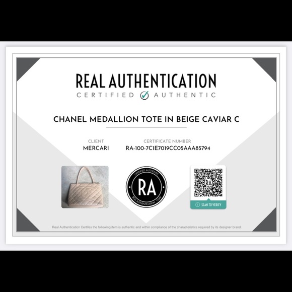 ✨SOLD✨Chanel Caviar Medallion Tote - Picture 11 of 11